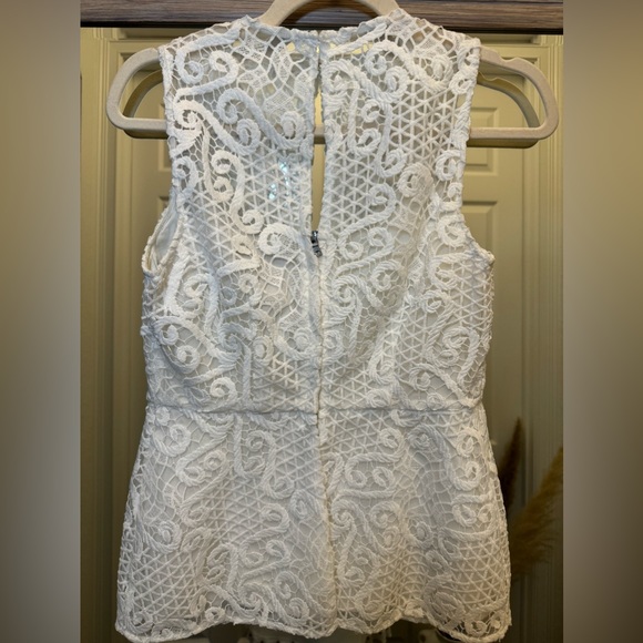 BCBGMaxAzria White Lace / Guipure sleeveless peplum top - Picture 2 of 5